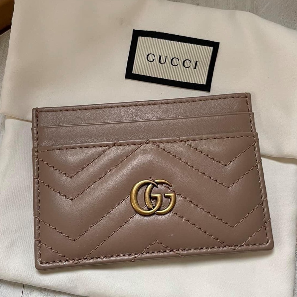 Gucci GG Marmont card case in Dusty Pink
